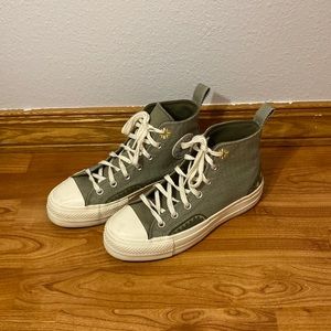 Women’s converse